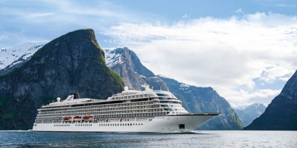 Hey-PA-blog-images-cruise-lines-for-seniors-Viking